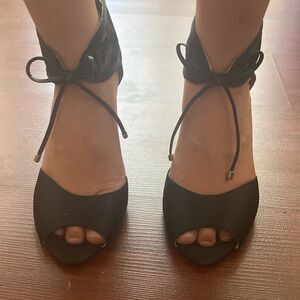 Black shoes size 6.5 stilettos, black lace shoes Nina New York  shoes sz 6.5